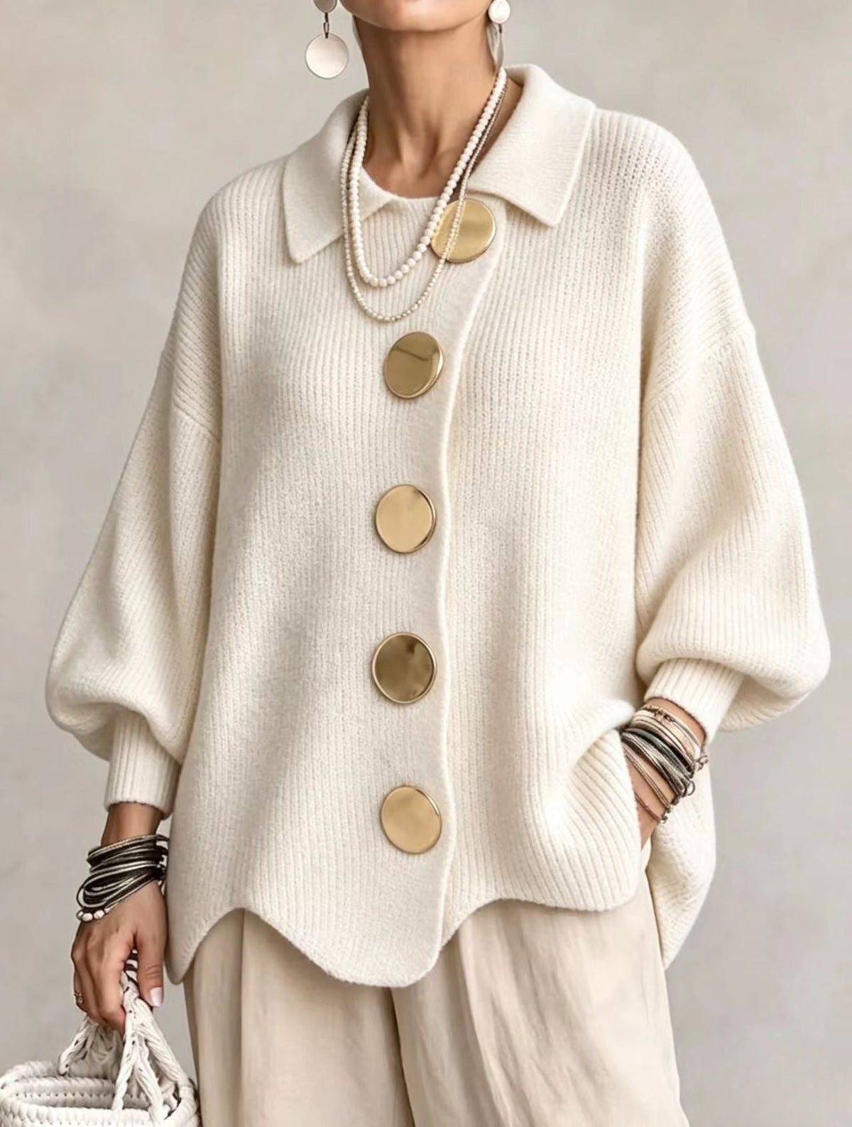 Tess™ | Oversized Vest met Kraag en Grote Gouden Knopen 11