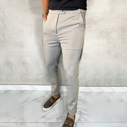 Milo™ | Stijlvolle aansluitende casual broek