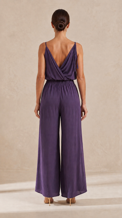 Oona™ | Luxe Jumpsuit met Gouden Details