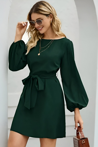 Lira™ | Elegante Satijnen Jurk met Ceintuur
