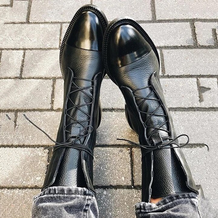 Saar™ | Lakleren Veterlaarzen