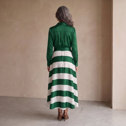 Monique™ | Elegante Buikbedekkende Gestreepte Maxi Jurk Met Ceintuur 8