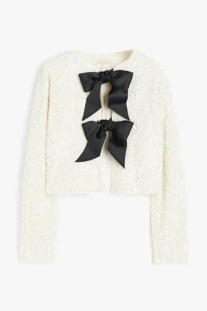 Noria™ | Moderne chique blouse met strikaccenten