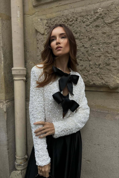 Noria™ | Moderne chique blouse met strikaccenten
