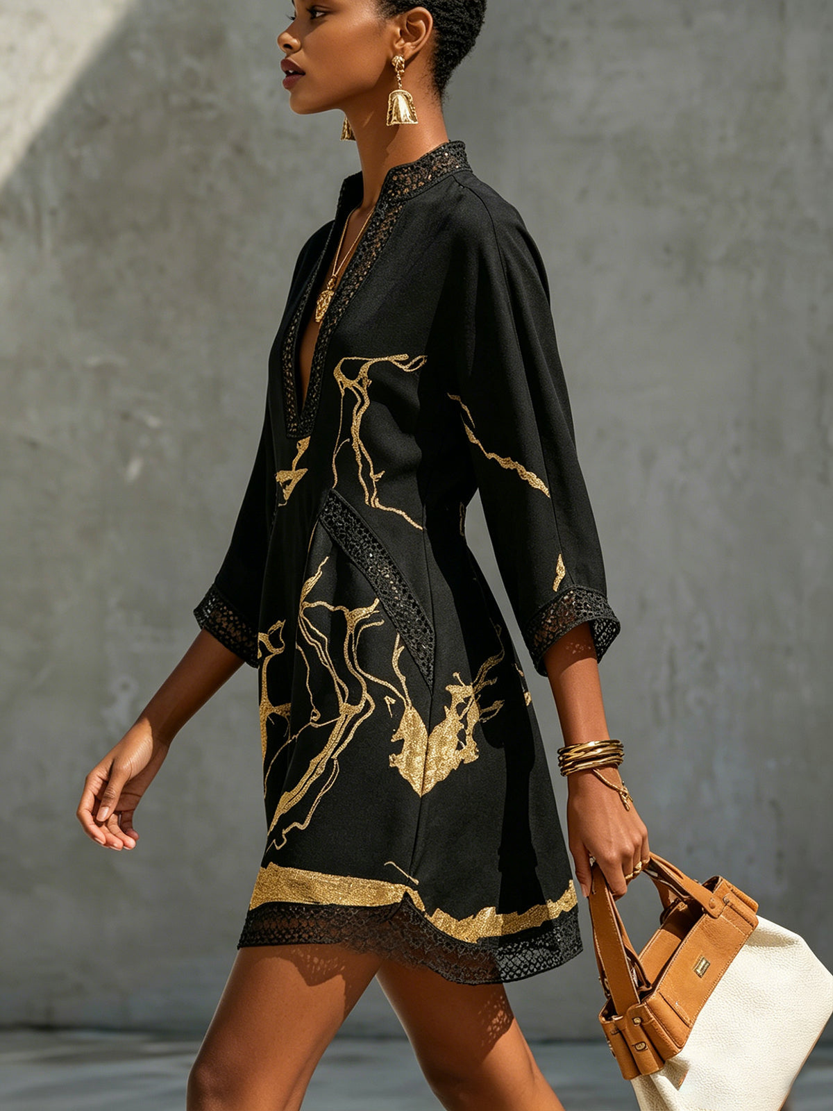 Bianca™ | Elegante Mini Jurk Met Gouden Print