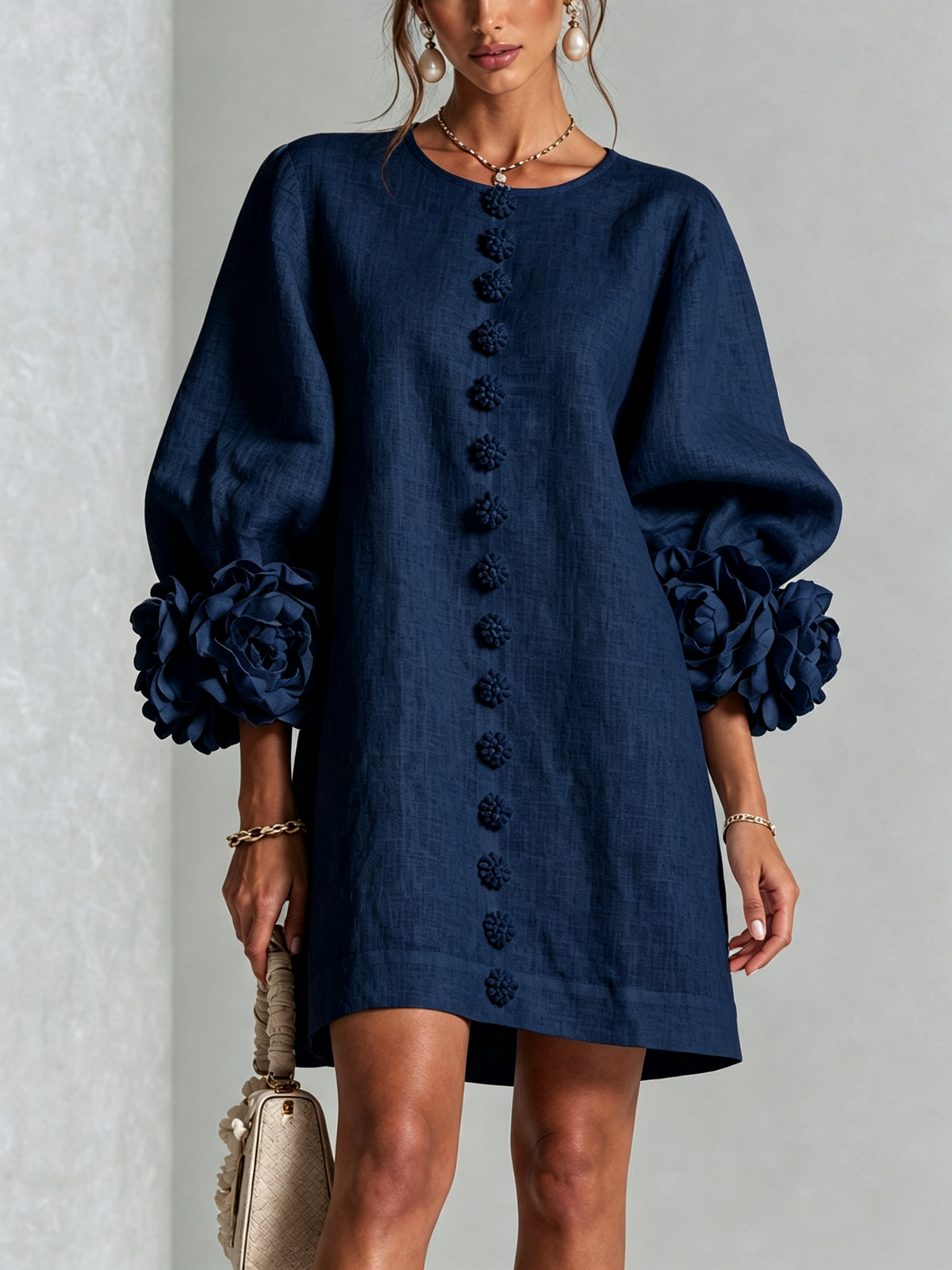 Nina™ | Losvallende Jurk met Knoopsluiting en Rozetmouwen 20