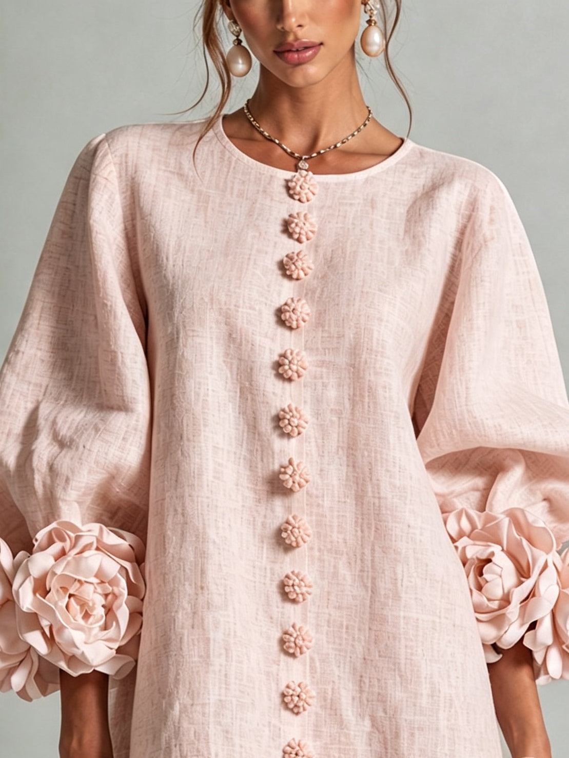 Nina™ | Losvallende Jurk met Knoopsluiting en Rozetmouwen 5