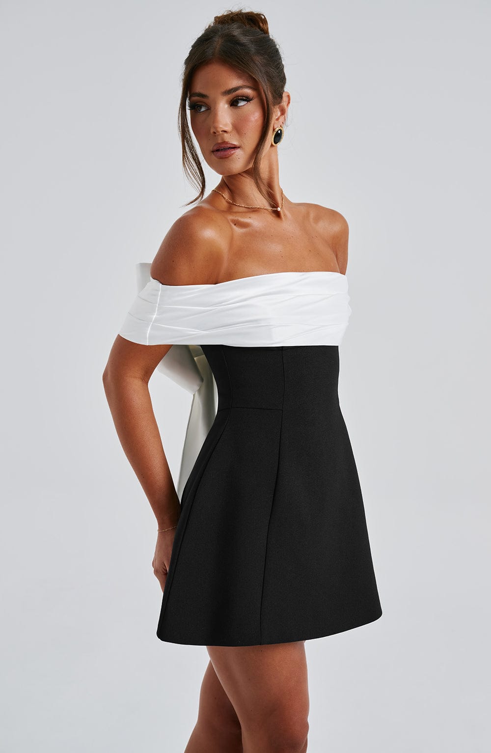 Veya™ | Chique tweekleurige mini jurk