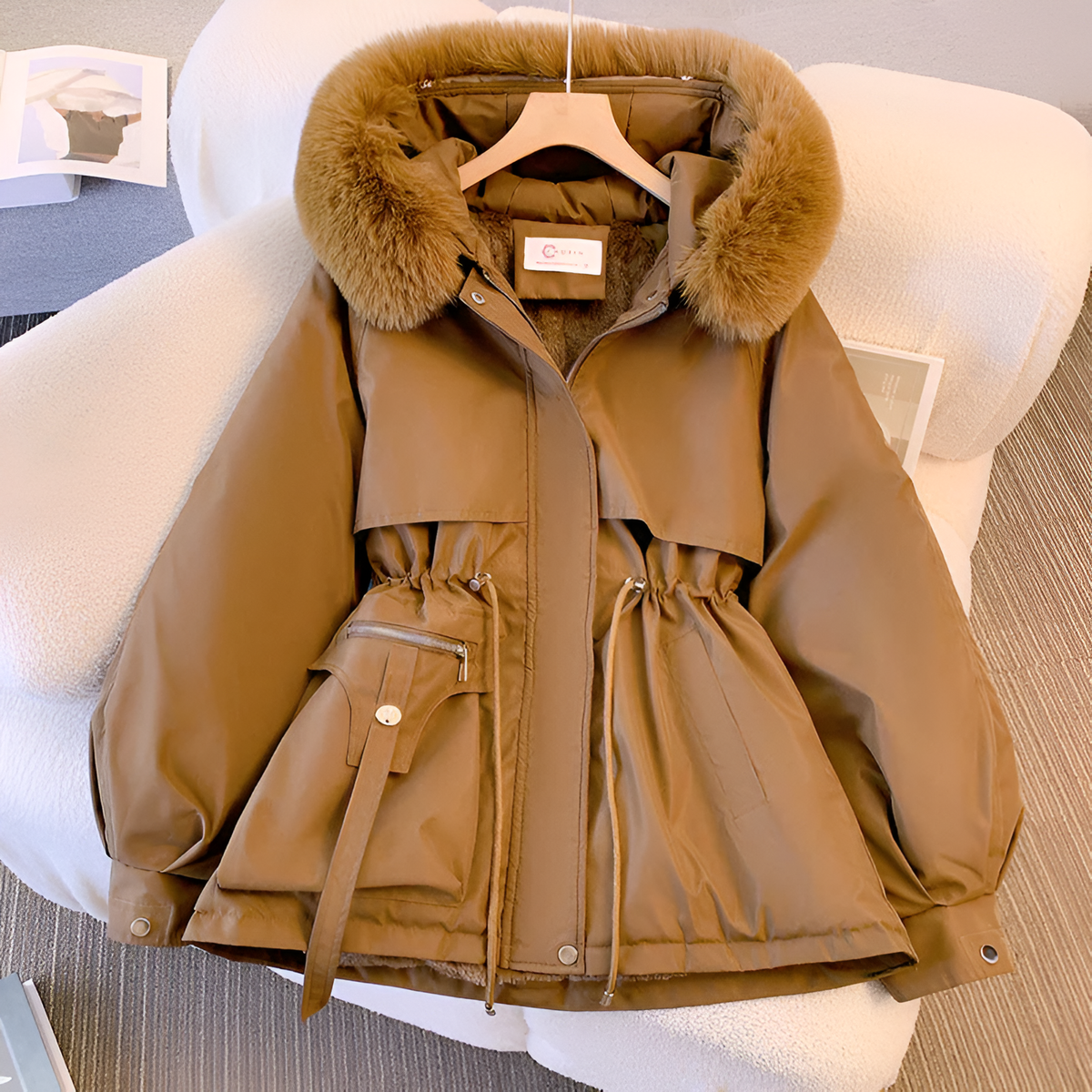 Hanne™ | Elegante Jas Met Bontkraag en Capuchon 4